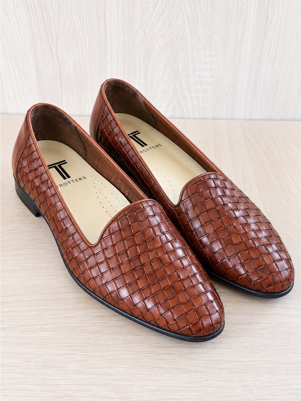 Trotters Women’s Brown Woven Leather Loafers – Size 9.5